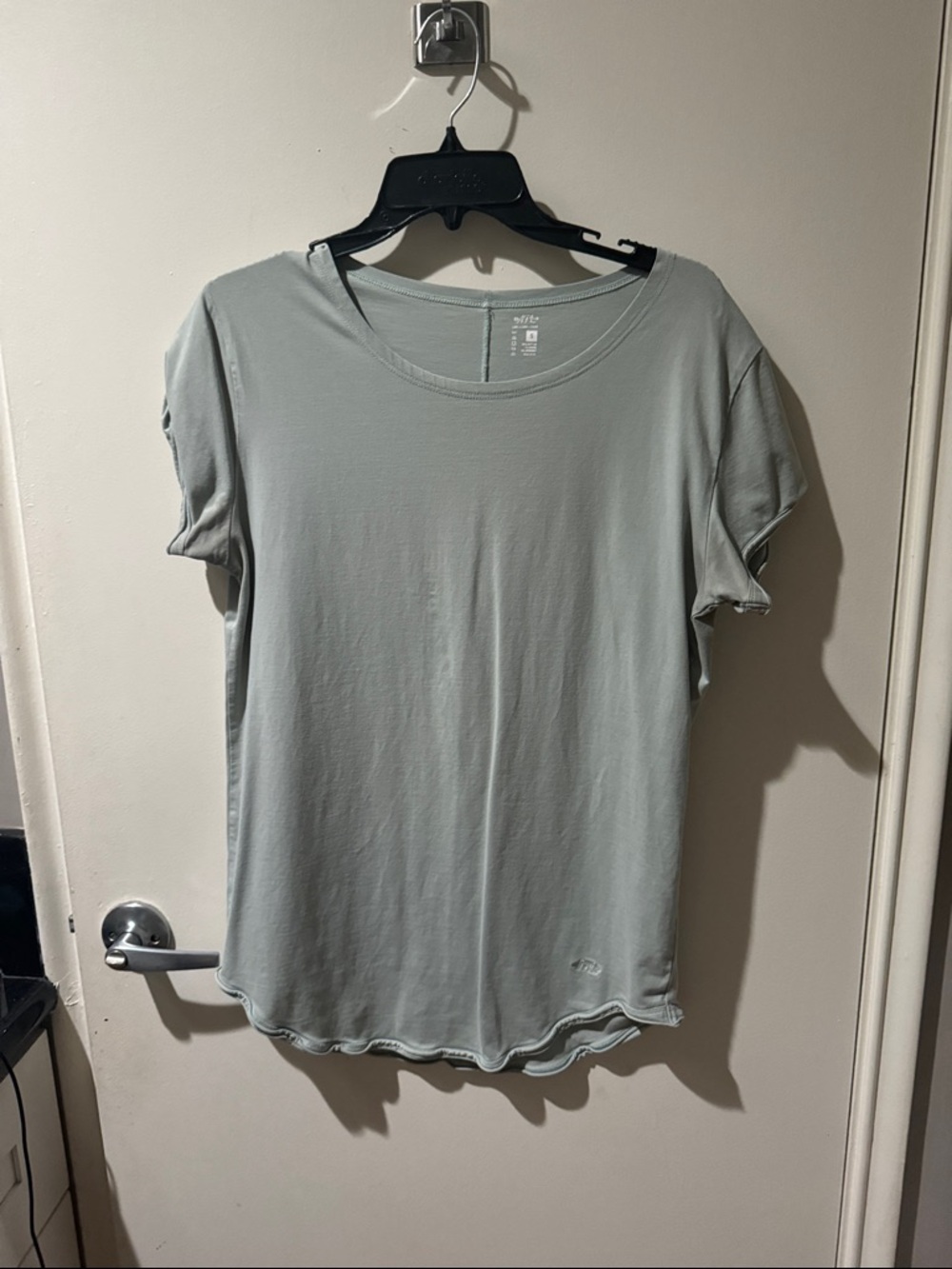 Women’s Short Sleeve Crew Neck Tee in Light Sage